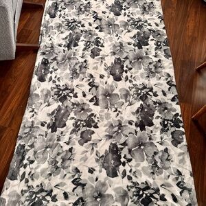 Large (Full-Queen) Super SOFT Gray/White Floral Blanket